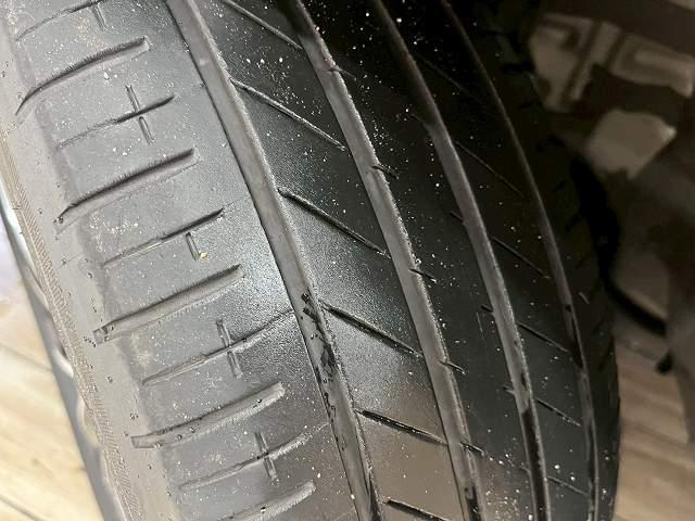 ヴォクシー Ｓ－Ｚ　純正１０．５インチナビ　衝突軽減ブレーキ　レーダークルーズコントロール　レーンキープアシスト　両側電動スライドドア　ドライブレコーダー　ウォークスルー　デュアルエアコン　後席エアコン　シートヒーター（26枚目）