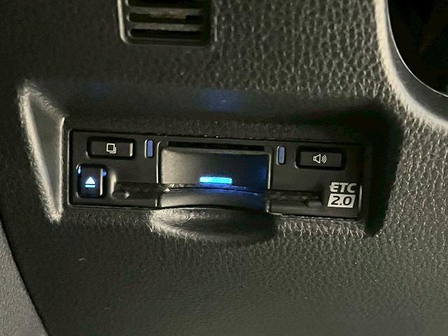 ヴォクシー Ｓ－Ｚ　純正１０．５インチナビ　衝突軽減ブレーキ　レーダークルーズコントロール　レーンキープアシスト　両側電動スライドドア　ドライブレコーダー　ウォークスルー　デュアルエアコン　後席エアコン　シートヒーター（69枚目）