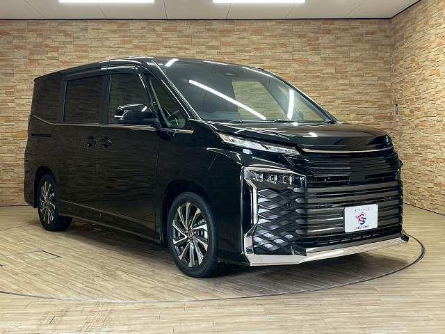 ヴォクシー Ｓ－Ｚ　純正１０．５インチナビ　衝突軽減ブレーキ　レーダークルーズコントロール　レーンキープアシスト　両側電動スライドドア　ドライブレコーダー　ウォークスルー　デュアルエアコン　後席エアコン　シートヒーター（74枚目）