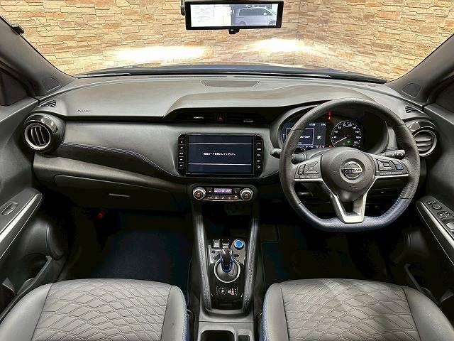 キックス ＡＵＴＥＣＨ　特別仕様車　プロパイロット　純正９型ナビ　アラウンドビューモニター　追従クルーズコントロール　シートヒーター　ステアリングヒーター　オーテック専用インテリア＆エクステリア　ＬＥＤ１７インチアルミ（2枚目）