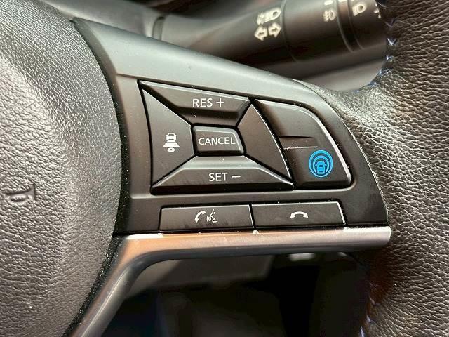 キックス ＡＵＴＥＣＨ　特別仕様車　プロパイロット　純正９型ナビ　アラウンドビューモニター　追従クルーズコントロール　シートヒーター　ステアリングヒーター　オーテック専用インテリア＆エクステリア　ＬＥＤ１７インチアルミ（7枚目）