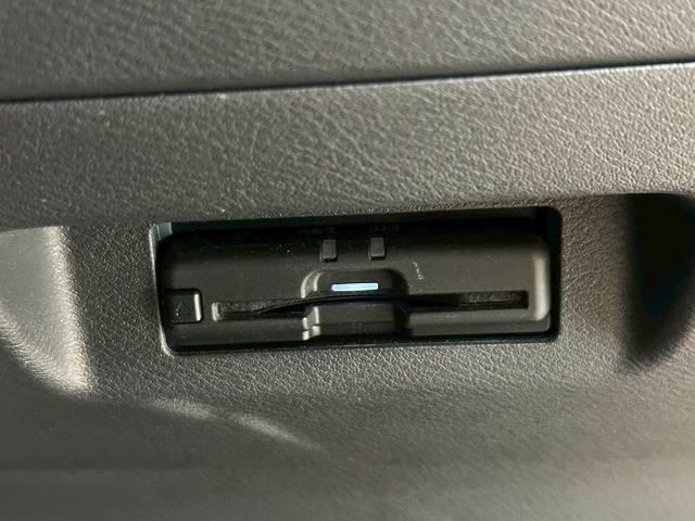 キックス ＡＵＴＥＣＨ　特別仕様車　プロパイロット　純正９型ナビ　アラウンドビューモニター　追従クルーズコントロール　シートヒーター　ステアリングヒーター　オーテック専用インテリア＆エクステリア　ＬＥＤ１７インチアルミ（12枚目）