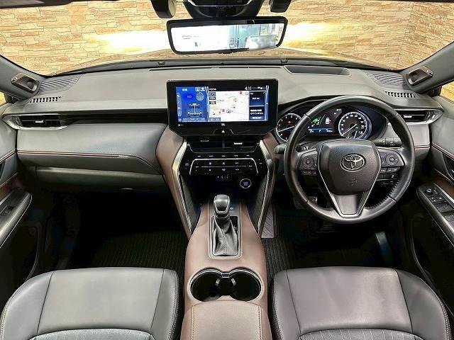 ハリアー Ｚ　４ＷＤ　ＪＢＬサウンド　１２．３インチメーカーナビ　追従クルコン　ブラインドスポットモニター　電動ハーフレザーシート　電動リアゲート　レーンキープアシスト　ＥＴＣ　ドラレコ付デジタルインナーミラー（2枚目）