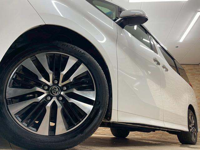 アルファード ２．５Ｓ　Ｃパッケージ　４ＷＤ　純正ナビ　オットマン　衝突軽減ブレーキ　黒革電動シート　フルセグＴＶ　サウンドライブラリ　電動リアゲート　シートエアコン　シートヒーター　オートハイビーム　ウォークスルー　ハンドルヒーター（21枚目）