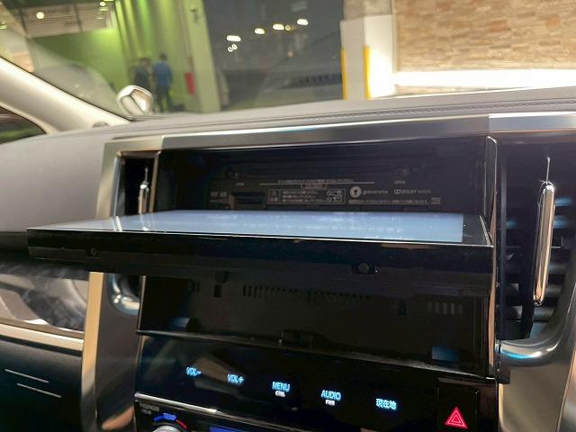 アルファード ２．５Ｓ　Ｃパッケージ　４ＷＤ　純正ナビ　オットマン　衝突軽減ブレーキ　黒革電動シート　フルセグＴＶ　サウンドライブラリ　電動リアゲート　シートエアコン　シートヒーター　オートハイビーム　ウォークスルー　ハンドルヒーター（32枚目）