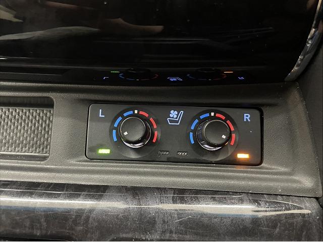アルファード ２．５Ｓ　Ｃパッケージ　４ＷＤ　純正ナビ　オットマン　衝突軽減ブレーキ　黒革電動シート　フルセグＴＶ　サウンドライブラリ　電動リアゲート　シートエアコン　シートヒーター　オートハイビーム　ウォークスルー　ハンドルヒーター（58枚目）