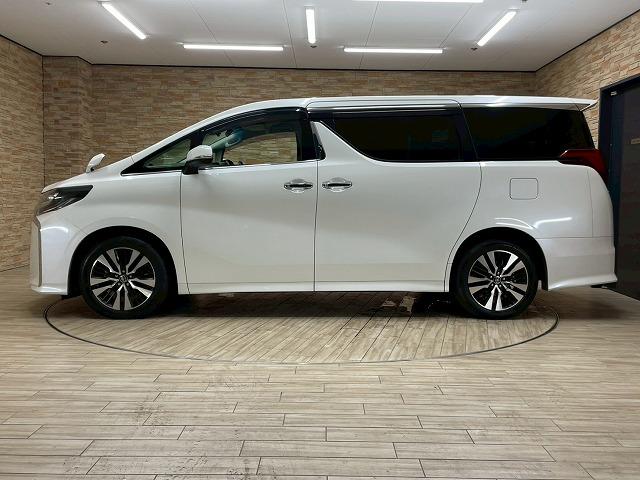 アルファード ２．５Ｓ　Ｃパッケージ　４ＷＤ　純正ナビ　オットマン　衝突軽減ブレーキ　黒革電動シート　フルセグＴＶ　サウンドライブラリ　電動リアゲート　シートエアコン　シートヒーター　オートハイビーム　ウォークスルー　ハンドルヒーター（74枚目）