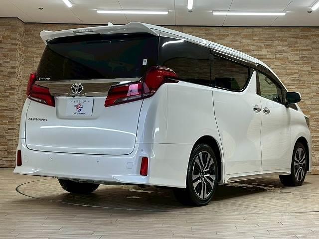 アルファード ２．５Ｓ　タイプゴールド　純正ナビ　フリップダウンモニター　フルセグＴＶ　レーダークルーズコントロール　衝突軽減ブレーキ　ブラインドスポットモニター　レーンキープアシスト　デジタルインナーミラー　ドライブレコーダー　オットマン（17枚目）