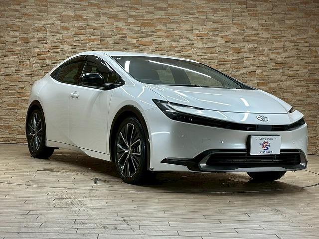 プリウス Ｚ　純正１２．３インチナビ　衝突軽減ブレーキ　プリクラッシュ　電動リアゲート　全周囲カメラ　純正１９インチアルミ　ＬＥＤヘッドライト　メモリー付パワーシート　レザーシート　オートマチックハイビーム　ＥＴＣ（33枚目）
