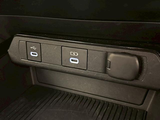 プリウス Ｚ　純正１２．３インチナビ　衝突軽減ブレーキ　プリクラッシュ　電動リアゲート　全周囲カメラ　純正１９インチアルミ　ＬＥＤヘッドライト　メモリー付パワーシート　レザーシート　オートマチックハイビーム　ＥＴＣ（57枚目）