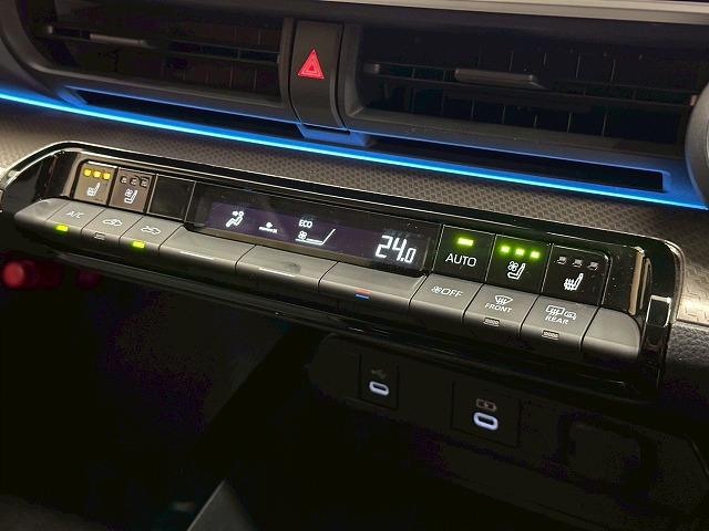 プリウス Ｚ　純正１２．３インチナビ　衝突軽減ブレーキ　プリクラッシュ　電動リアゲート　全周囲カメラ　純正１９インチアルミ　ＬＥＤヘッドライト　メモリー付パワーシート　レザーシート　オートマチックハイビーム　ＥＴＣ（62枚目）