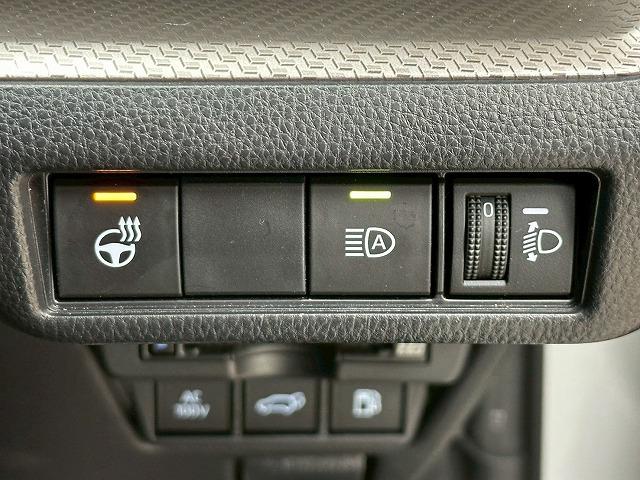 プリウス Ｚ　純正１２．３インチナビ　衝突軽減ブレーキ　プリクラッシュ　電動リアゲート　全周囲カメラ　純正１９インチアルミ　ＬＥＤヘッドライト　メモリー付パワーシート　レザーシート　オートマチックハイビーム　ＥＴＣ（69枚目）