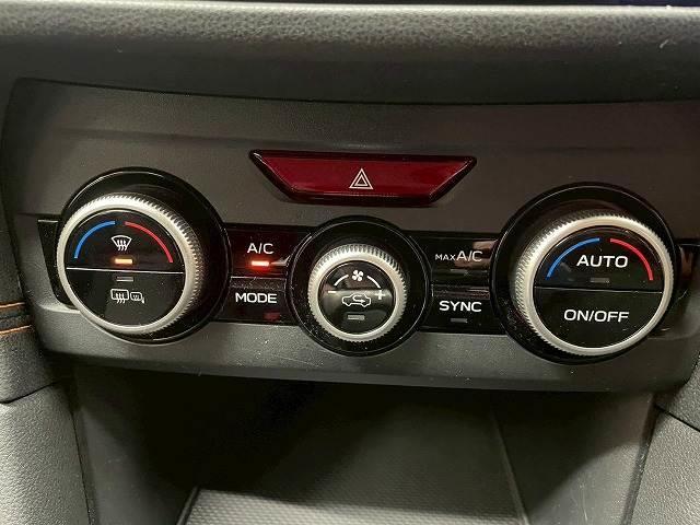 ＸＶ ２．０ｉ－Ｓ　ＥｙｅＳｉｇｈｔ　純正ナビ　バックカメラ　フルセグＴＶ　ブラインドスポットモニター　ＥＴＣ　ドライブレコーダ　追従クルーズコントロール　レーンアシスト　ＬＥＤヘッドライト　スマートキープッシュスタート　純正１８アルミ（11枚目）