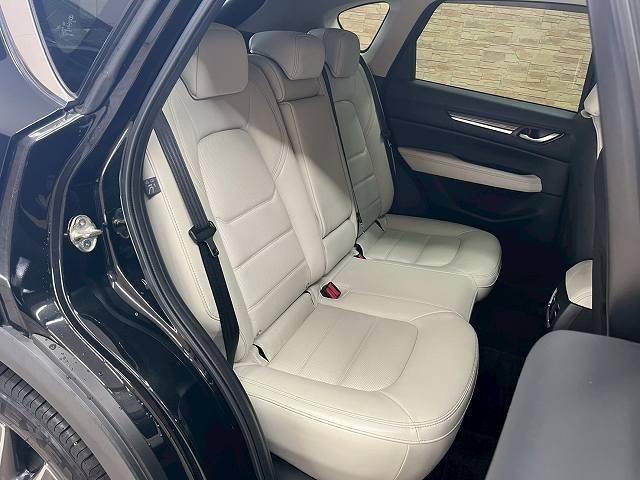 ＣＸ－５ ＸＤ　Ｌパッケージ　４ＷＤ　白革電動シート　ＢＯＳＥサウンド　衝突軽減ブレーキ　レーンキープアシスト　ＢＳＭ　追従クルーズコントロール　シートヒーター　ハンドルヒーター　クリアランスソナー　電動リアゲート　軽油　ＬＥＤ（6枚目）