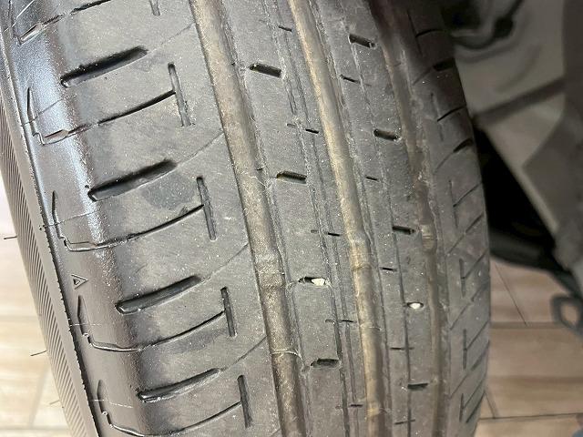 シエンタ Ｚ　両側電動スライドドア　純正１０．５インチナビ　フルセグ視聴　衝突軽減ブレーキ　ＢＳＭ　レーダークルーズコントロール　パノラミックビューモニター　パーキングアシスト　シートヒーター　オートハイビーム（21枚目）