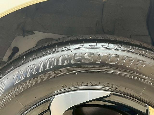 シエンタ Ｚ　両側電動スライドドア　純正１０．５インチナビ　フルセグ視聴　衝突軽減ブレーキ　ＢＳＭ　レーダークルーズコントロール　パノラミックビューモニター　パーキングアシスト　シートヒーター　オートハイビーム（27枚目）