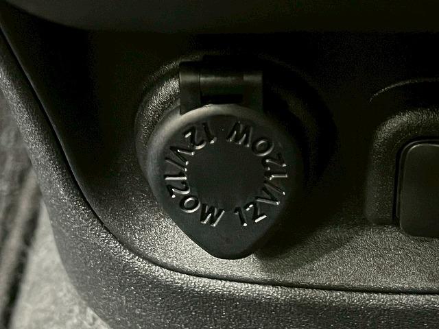 シエンタ Ｚ　両側電動スライドドア　純正１０．５インチナビ　フルセグ視聴　衝突軽減ブレーキ　ＢＳＭ　レーダークルーズコントロール　パノラミックビューモニター　パーキングアシスト　シートヒーター　オートハイビーム（51枚目）