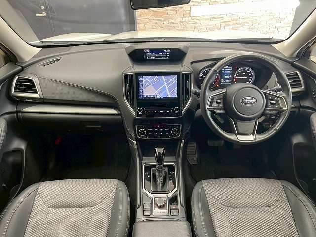 フォレスター Ｘ－エディション　４ＷＤ　８型ＤＩＡＴＯＮＥナビ　バックカメラ　サイドカメラ　フロントカメラ　アップルカープレイ　フルセグＴＶ　ＢＳＭ　電動リアゲート　追従クルーズコントロール　ルーフレール　ドラレコ　ＥＴＣ　ＬＥＤ（2枚目）