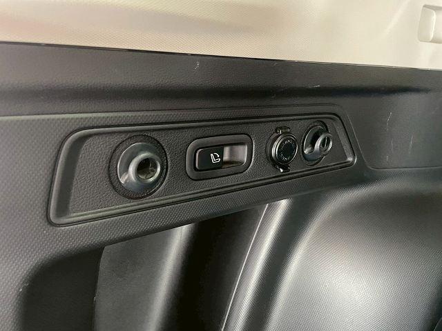 フォレスター Ｘ－エディション　４ＷＤ　８型ＤＩＡＴＯＮＥナビ　バックカメラ　サイドカメラ　フロントカメラ　アップルカープレイ　フルセグＴＶ　ＢＳＭ　電動リアゲート　追従クルーズコントロール　ルーフレール　ドラレコ　ＥＴＣ　ＬＥＤ（71枚目）