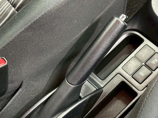 ヴィッツ ＲＳ　純正１６インチＡＷ　スマートキー　純正ナビ　バックカメラ　ＣＤ／ＤＶＤ視聴　Ｂｌｕｅｔｏｏｔｈ　パドルシフト　ＡＵＸ　ＥＴＣ付　オートライト　オートエアコン　電動格納ミラー　ステアリングスイッチ（48枚目）
