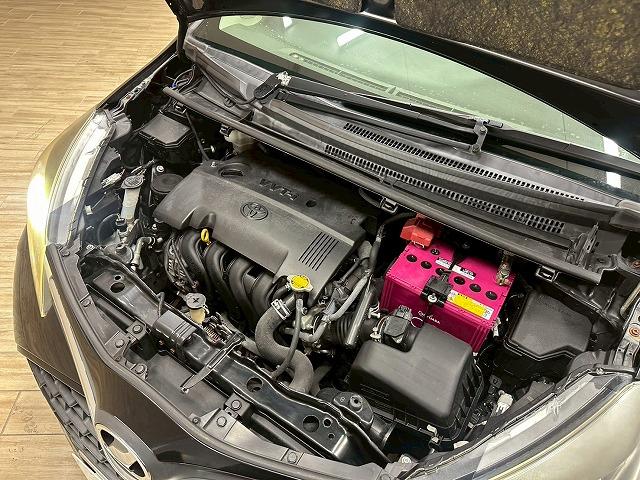 ヴィッツ ＲＳ　純正１６インチＡＷ　スマートキー　純正ナビ　バックカメラ　ＣＤ／ＤＶＤ視聴　Ｂｌｕｅｔｏｏｔｈ　パドルシフト　ＡＵＸ　ＥＴＣ付　オートライト　オートエアコン　電動格納ミラー　ステアリングスイッチ（70枚目）