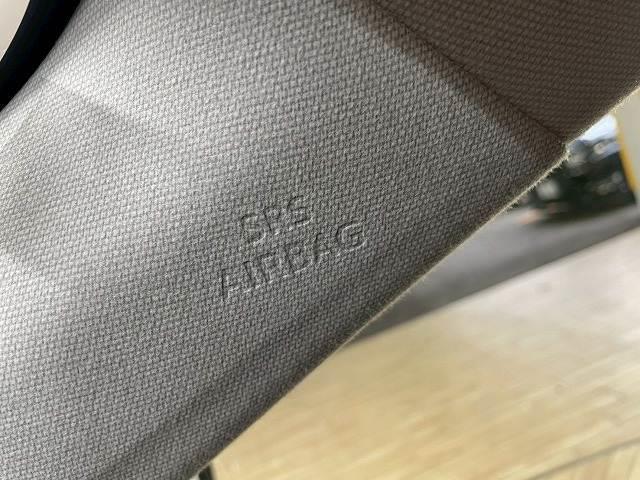 プリウス Ｓツーリングセレクション　エアロ　純正９型ナビ　ブラックレザーシート　シートヒーター　フルセグ地デジＴＶ　バックカメラ　ＥＴＣ　ドライブレコーダー　Ｂｌｕｅｔｏｏｔｈ音楽　フルオートエアコン　ＬＥＤヘッド　ＣＤＤＶＤ再生可能（12枚目）