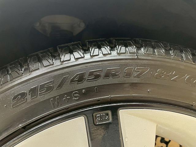 プリウス Ｓツーリングセレクション　エアロ　純正９型ナビ　ブラックレザーシート　シートヒーター　フルセグ地デジＴＶ　バックカメラ　ＥＴＣ　ドライブレコーダー　Ｂｌｕｅｔｏｏｔｈ音楽　フルオートエアコン　ＬＥＤヘッド　ＣＤＤＶＤ再生可能（24枚目）