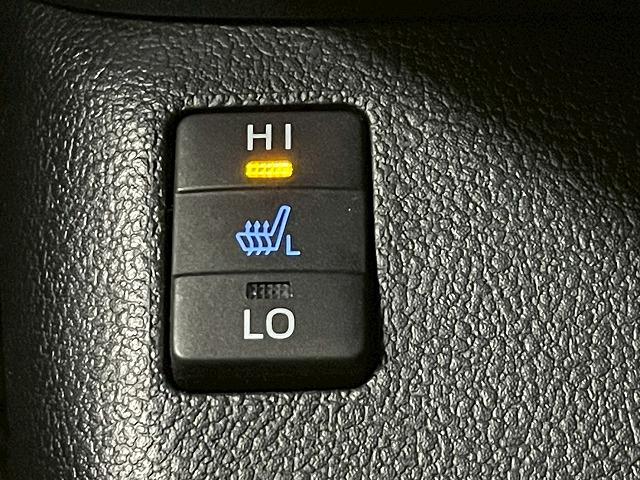 プリウス Ｓツーリングセレクション　エアロ　純正９型ナビ　ブラックレザーシート　シートヒーター　フルセグ地デジＴＶ　バックカメラ　ＥＴＣ　ドライブレコーダー　Ｂｌｕｅｔｏｏｔｈ音楽　フルオートエアコン　ＬＥＤヘッド　ＣＤＤＶＤ再生可能（42枚目）