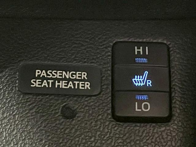 プリウス Ｓツーリングセレクション　エアロ　純正９型ナビ　ブラックレザーシート　シートヒーター　フルセグ地デジＴＶ　バックカメラ　ＥＴＣ　ドライブレコーダー　Ｂｌｕｅｔｏｏｔｈ音楽　フルオートエアコン　ＬＥＤヘッド　ＣＤＤＶＤ再生可能（44枚目）