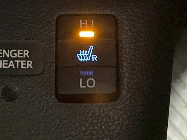 プリウス Ｓツーリングセレクション　エアロ　純正９型ナビ　ブラックレザーシート　シートヒーター　フルセグ地デジＴＶ　バックカメラ　ＥＴＣ　ドライブレコーダー　Ｂｌｕｅｔｏｏｔｈ音楽　フルオートエアコン　ＬＥＤヘッド　ＣＤＤＶＤ再生可能（45枚目）