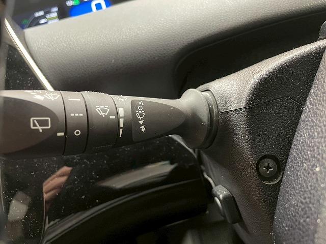 プリウス Ｓツーリングセレクション　エアロ　純正９型ナビ　ブラックレザーシート　シートヒーター　フルセグ地デジＴＶ　バックカメラ　ＥＴＣ　ドライブレコーダー　Ｂｌｕｅｔｏｏｔｈ音楽　フルオートエアコン　ＬＥＤヘッド　ＣＤＤＶＤ再生可能（49枚目）