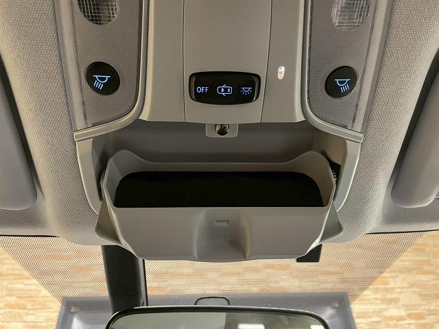 プリウス Ｓツーリングセレクション　エアロ　純正９型ナビ　ブラックレザーシート　シートヒーター　フルセグ地デジＴＶ　バックカメラ　ＥＴＣ　ドライブレコーダー　Ｂｌｕｅｔｏｏｔｈ音楽　フルオートエアコン　ＬＥＤヘッド　ＣＤＤＶＤ再生可能（75枚目）