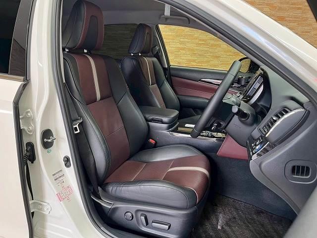 クラウンハイブリッド アスリートＳ　ブラックスタイル　特別仕様　追従クルコン　プリクラッシュセーフティ　レザーシート　電動シート　ＨＤＤメーカーナビ　バックカメラ　ＥＴＣ　ＨＩＤヘッド　シートエアコン　ステアリングヒーター　ＣＤＤＶＤ再生　　バックカメラ（5枚目）