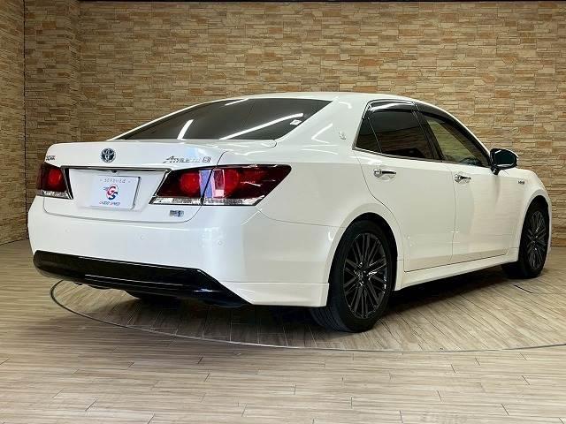 クラウンハイブリッド アスリートＳ　ブラックスタイル　特別仕様　追従クルコン　プリクラッシュセーフティ　レザーシート　電動シート　ＨＤＤメーカーナビ　バックカメラ　ＥＴＣ　ＨＩＤヘッド　シートエアコン　ステアリングヒーター　ＣＤＤＶＤ再生　　バックカメラ（16枚目）