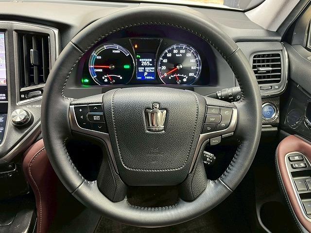 クラウンハイブリッド アスリートＳ　ブラックスタイル　特別仕様　追従クルコン　プリクラッシュセーフティ　レザーシート　電動シート　ＨＤＤメーカーナビ　バックカメラ　ＥＴＣ　ＨＩＤヘッド　シートエアコン　ステアリングヒーター　ＣＤＤＶＤ再生　　バックカメラ（50枚目）