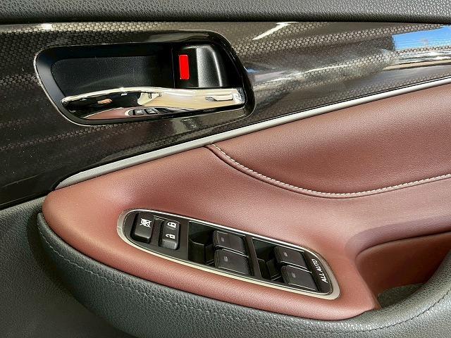 クラウンハイブリッド アスリートＳ　ブラックスタイル　特別仕様　追従クルコン　プリクラッシュセーフティ　レザーシート　電動シート　ＨＤＤメーカーナビ　バックカメラ　ＥＴＣ　ＨＩＤヘッド　シートエアコン　ステアリングヒーター　ＣＤＤＶＤ再生　　バックカメラ（51枚目）