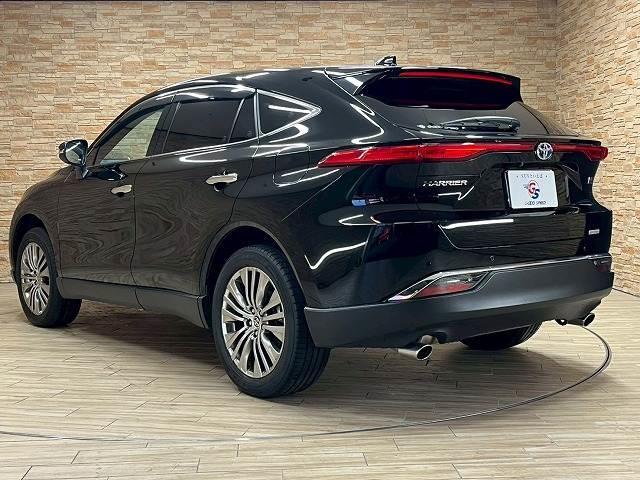 ハリアーハイブリッド Ｚ　“Ｌｅａｔｈｅｒ　Ｐａｃｋａｇｅ”　サンルーフ　シートエアコン　全方位　シートヒーター　ＪＢＬサウンド　スマートキープッシュスタート　デジタルインナーミラー　調光ルーフ　ＢＳＭ　パワーバックドア　メモリー付パワーシート　純正１９インチ（17枚目）