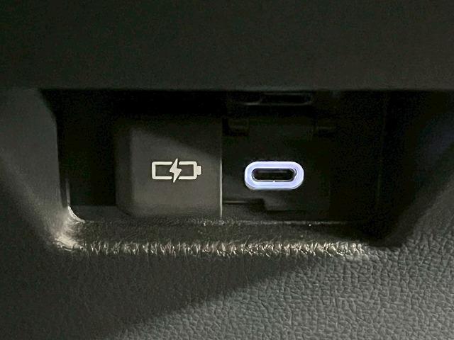 ハリアーハイブリッド Ｚ　“Ｌｅａｔｈｅｒ　Ｐａｃｋａｇｅ”　サンルーフ　シートエアコン　全方位　シートヒーター　ＪＢＬサウンド　スマートキープッシュスタート　デジタルインナーミラー　調光ルーフ　ＢＳＭ　パワーバックドア　メモリー付パワーシート　純正１９インチ（42枚目）