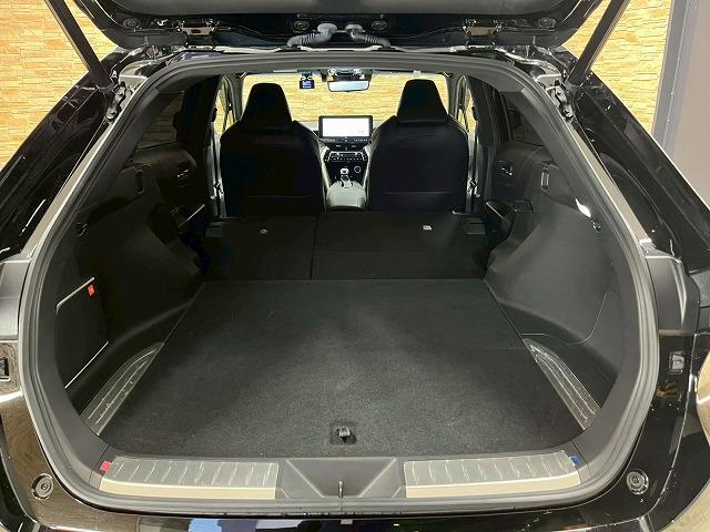 ハリアーハイブリッド Ｚ　“Ｌｅａｔｈｅｒ　Ｐａｃｋａｇｅ”　サンルーフ　シートエアコン　全方位　シートヒーター　ＪＢＬサウンド　スマートキープッシュスタート　デジタルインナーミラー　調光ルーフ　ＢＳＭ　パワーバックドア　メモリー付パワーシート　純正１９インチ（68枚目）