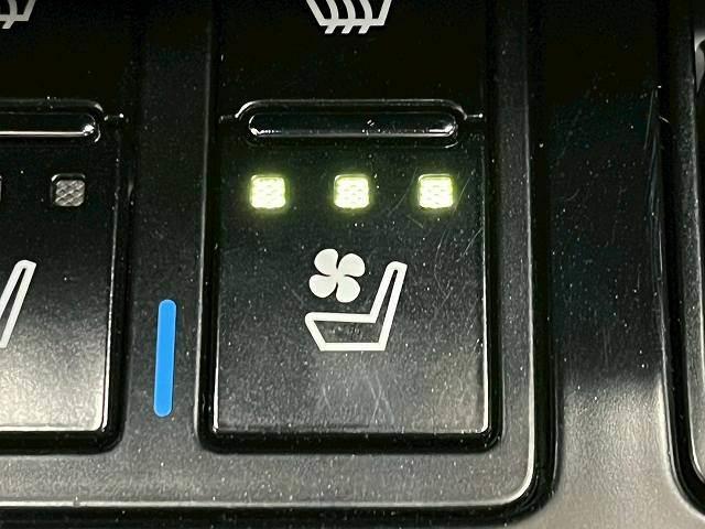 RX RX300 Fスポーツ サンルーフ マークレビンソン フルエアロ 赤革 BSM シートヒーター シートクーラー シートメモリー ドラレコ ステアリングヒーター ヘッドアップディスプレイ 後席電動シート 後席シートヒーター(10枚目)