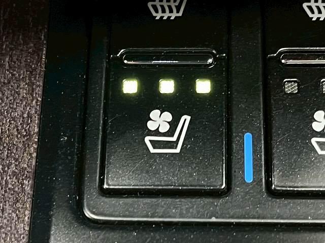 RX RX300 Fスポーツ サンルーフ マークレビンソン フルエアロ 赤革 BSM シートヒーター シートクーラー シートメモリー ドラレコ ステアリングヒーター ヘッドアップディスプレイ 後席電動シート 後席シートヒーター(41枚目)