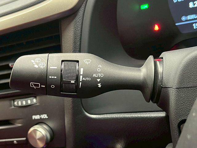 RX RX300 Fスポーツ サンルーフ マークレビンソン フルエアロ 赤革 BSM シートヒーター シートクーラー シートメモリー ドラレコ ステアリングヒーター ヘッドアップディスプレイ 後席電動シート 後席シートヒーター(50枚目)