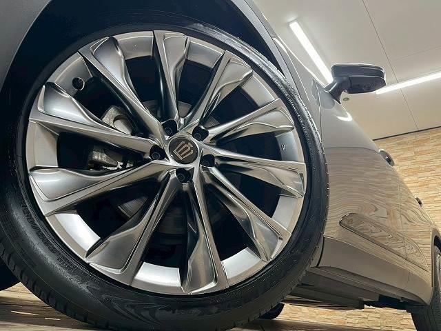 クラウンクロスオーバー Ｇアドバンスド・レザーパッケージ　４ＷＤ　ＢＳＭ　シートエアコン　追従クルコン　アラウンドビューモニター　シートメモリー　ＡＣ１００Ｖ　電動リアゲート　シートヒーター　本革シート　アップルカープレイ　フルセグ　デジタルインナーミラー（19枚目）