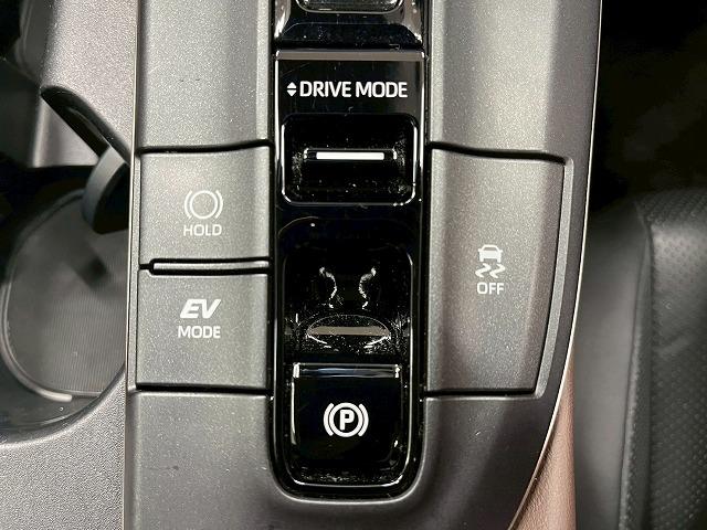 クラウンクロスオーバー Ｇアドバンスド・レザーパッケージ　４ＷＤ　ＢＳＭ　シートエアコン　追従クルコン　アラウンドビューモニター　シートメモリー　ＡＣ１００Ｖ　電動リアゲート　シートヒーター　本革シート　アップルカープレイ　フルセグ　デジタルインナーミラー（42枚目）