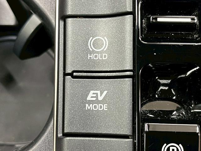 クラウンクロスオーバー Ｇアドバンスド・レザーパッケージ　４ＷＤ　ＢＳＭ　シートエアコン　追従クルコン　アラウンドビューモニター　シートメモリー　ＡＣ１００Ｖ　電動リアゲート　シートヒーター　本革シート　アップルカープレイ　フルセグ　デジタルインナーミラー（43枚目）