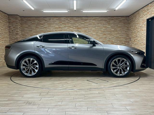 クラウンクロスオーバー Ｇアドバンスド・レザーパッケージ　４ＷＤ　ＢＳＭ　シートエアコン　追従クルコン　アラウンドビューモニター　シートメモリー　ＡＣ１００Ｖ　電動リアゲート　シートヒーター　本革シート　アップルカープレイ　フルセグ　デジタルインナーミラー（76枚目）