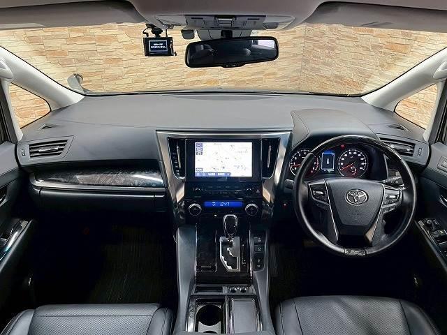 アルファード Ｓ“Ｃ　パッケージ”　フリップダウン　両側電動　追従クルコン　レザーシート　純正ナビＴＶ　バックカメラ　シートヒーター　シートベンチレーション　電動リアゲート　ドライブレコーダー　メモリー付パワーシート　ビルトインＥＴＣ（2枚目）