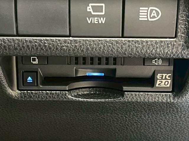 ＲＡＶ４ アドベンチャー　純正ナビＴＶ　全周囲　レザー　ＴＲＤパーツ　デジタルインナーミラー　アダプティブクルーズコントロールシステム　純正ＡＷ　ＢＳＭ　ＥＴＣ　オートハイビーム　アップルカープレイ　サイドエアバック（12枚目）