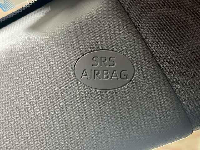 ＲＡＶ４ アドベンチャー　純正ナビＴＶ　全周囲　レザー　ＴＲＤパーツ　デジタルインナーミラー　アダプティブクルーズコントロールシステム　純正ＡＷ　ＢＳＭ　ＥＴＣ　オートハイビーム　アップルカープレイ　サイドエアバック（38枚目）