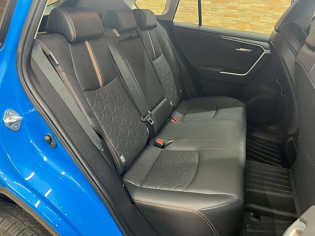 ＲＡＶ４ アドベンチャー　純正ナビＴＶ　全周囲　レザー　ＴＲＤパーツ　デジタルインナーミラー　アダプティブクルーズコントロールシステム　純正ＡＷ　ＢＳＭ　ＥＴＣ　オートハイビーム　アップルカープレイ　サイドエアバック（63枚目）